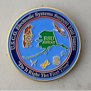Custom Coast Guard Challenge Coin for USCG ELECTRONIC SYSTEMS SUPPORT UNIT - JUNEAU, side 1. Features and context: Custom Military Coin, Coast Guard Challenge Coin, USCG, Coast Guard.